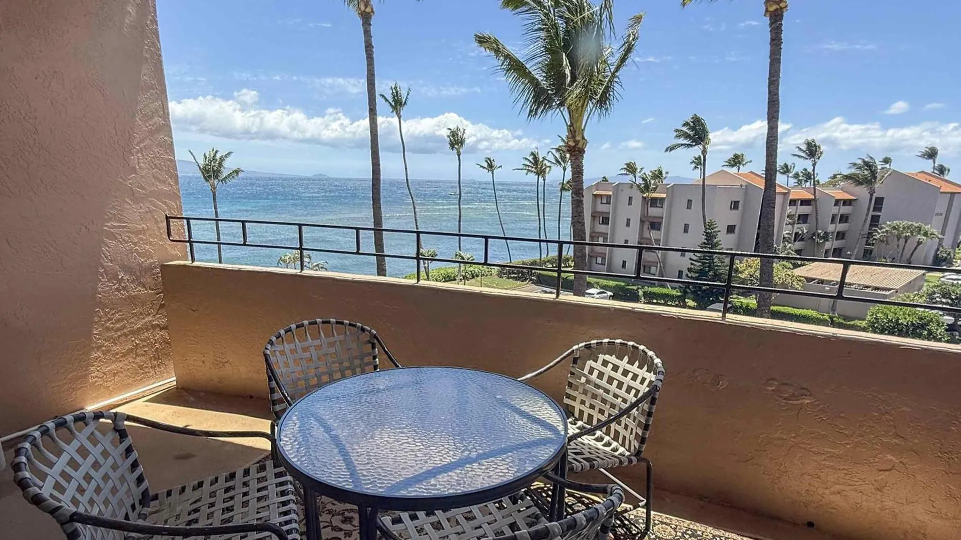 Island Sands 500, Breathtaking Ocean Views, Spacious Lanais, Renovated, Split Ac Wailuku