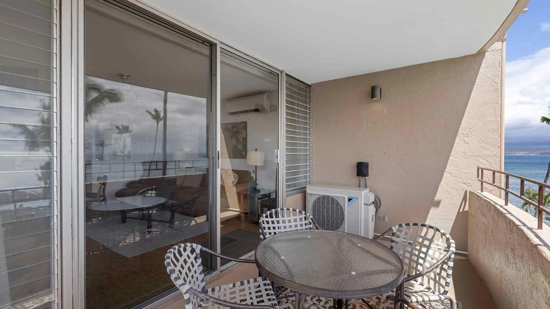 Island Sands 500, Breathtaking Ocean Views, Spacious Lanais, Renovated, Split Ac Wailuku