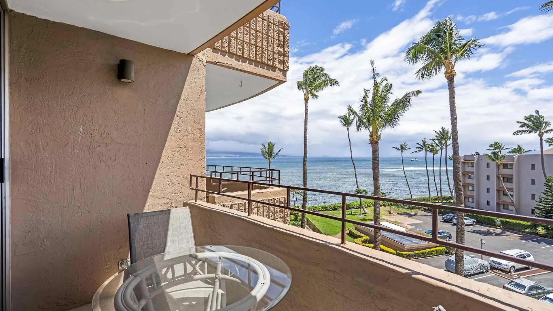 Hébergement de vacances Island Sands 500, Breathtaking Ocean Views, Spacious Lanais, Renovated, Split Ac Wailuku