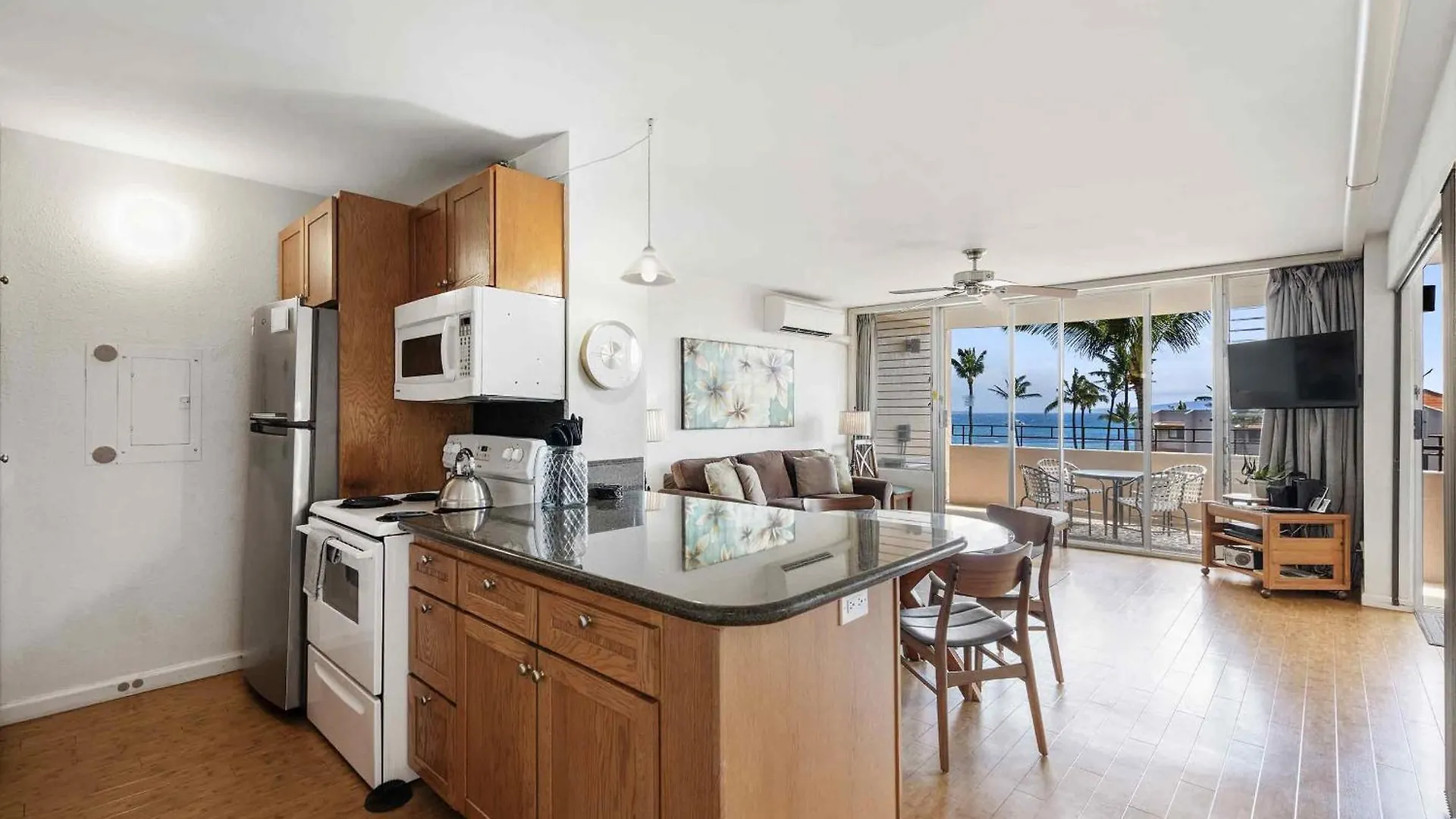 Island Sands 500, Breathtaking Ocean Views, Spacious Lanais, Renovated, Split Ac Wailuku